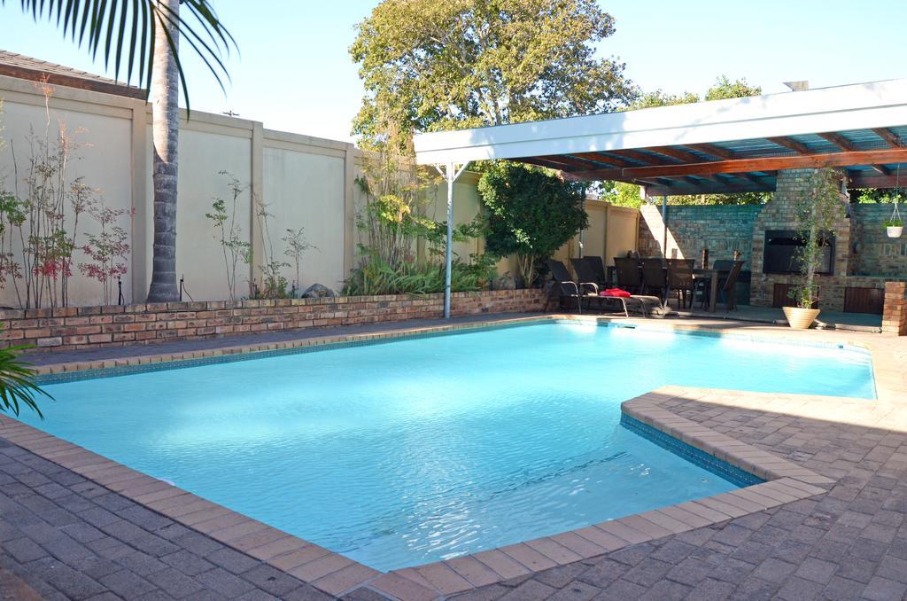 בלוויל Old Oak Guest House מראה חיצוני תמונה