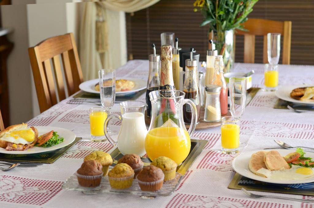 בלוויל Old Oak Guest House מראה חיצוני תמונה
